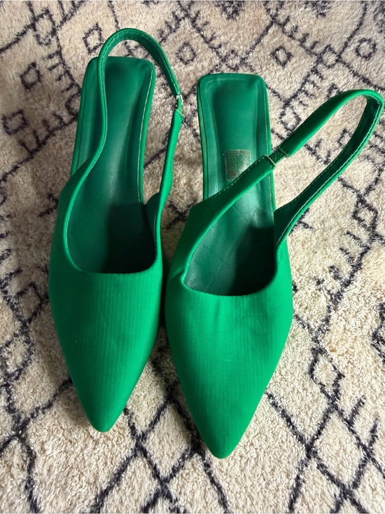 SHEIN Shoes - SHEIN Bright Green Pointed Slingback Flats